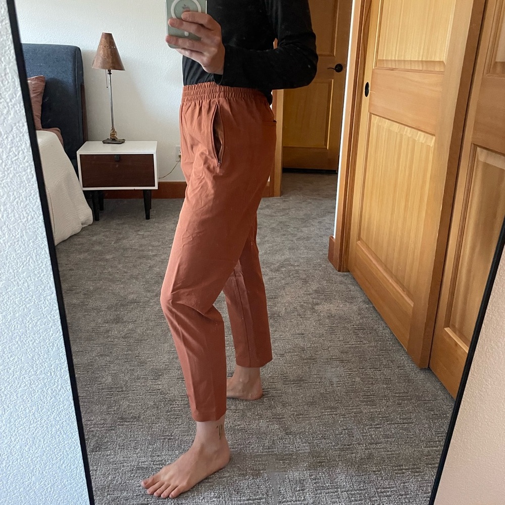 Outdoor Voices Zephyr Cropped Athletic Pant